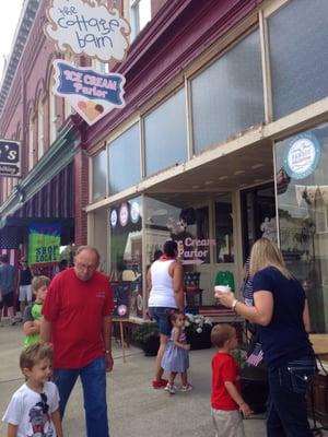 Front of the store. They have unique gifts and ice cream!!!