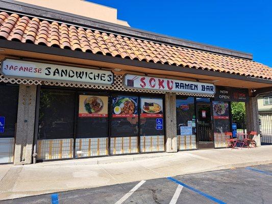 Soku Ramen Bar (Yelp) or Shoku Ramen Bar (Google) has a shared parking lot with nearby businesses, but not for Kru or Obo.