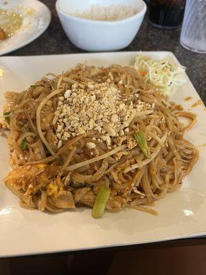 Chicken pad Thai