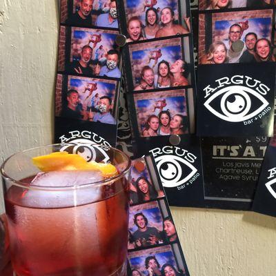 Negroni in the photo booth