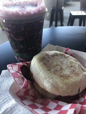 Blueberry mint smoothie and breakfast sandwich