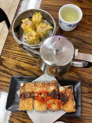 Pork and shrimp shumai and turnip cakes