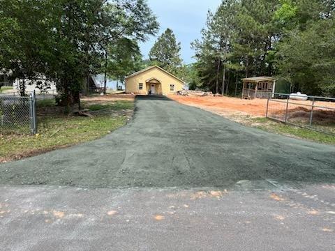 A driveway out of Green rock