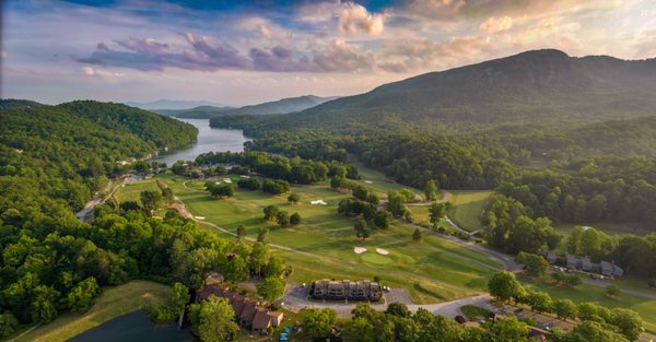 Aerial photo of Bald Mountain golf course at Rumbling Bald on Lake Lure.