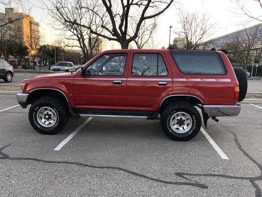 1991 4Runner that Lawrence Tire repaired.