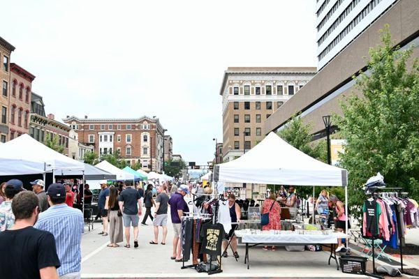 Art on Vine at Court Street Plaza