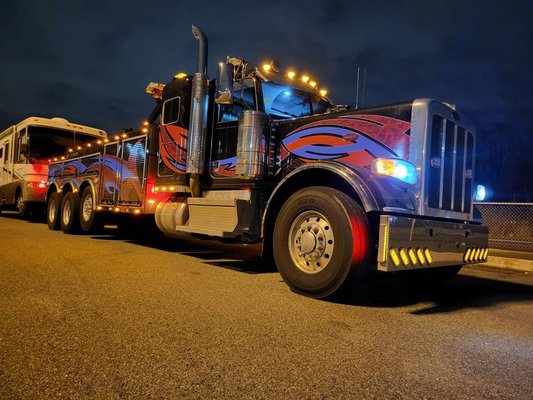 Heavy Duty Tow Truck