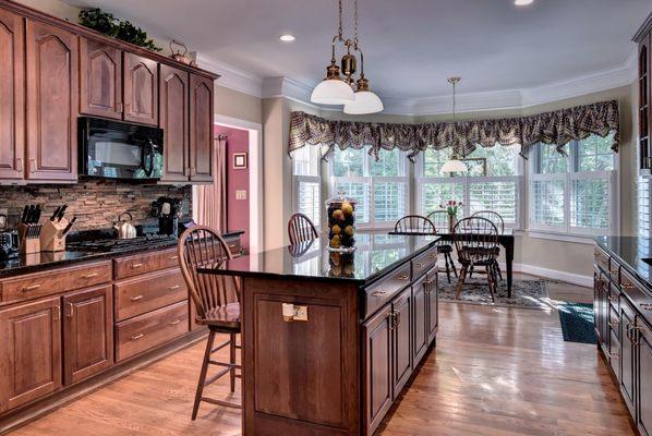 9120 Manorwood Kitchen