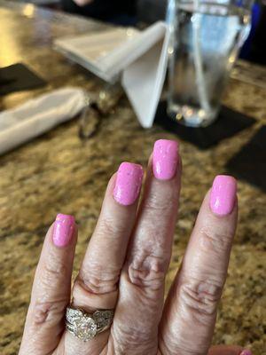 Mary does beautiful nails and you don't have to wait forever! Love Lux Nails!