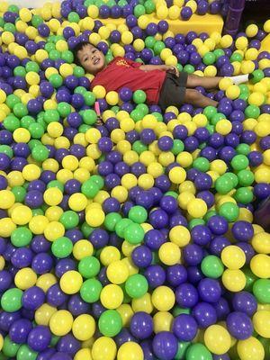 Ball pit