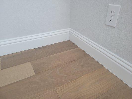 no caulking around baseboards