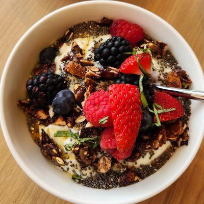 Greek Yogurt Crunch Bowl Zest Cafe Dallas