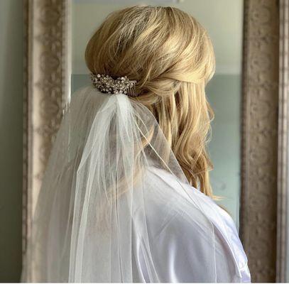 Bridal hair by Erin Johnson