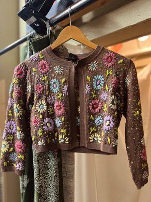 Small 3/4 sleeve embroidered cardigan