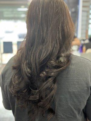 Bronw hair color and long layers hair cut