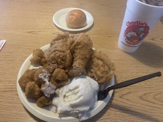 3 Pc Chicken Chunk W/ 2 Sides & Roll