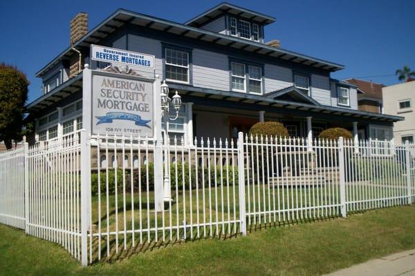 Mayor John Forward Sr.'s Bankers Hill home was built in 1905 and has been the residence for two of San Diego's mayors.