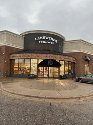 Lakewinds grocery