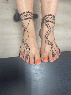 Henna tattoo