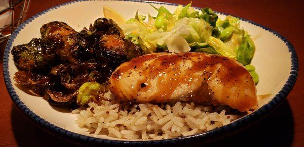 Sesame-Soy Salmon Bowl (minus onions)