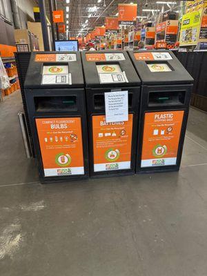 Plastic shopping bag, batteries & compact fluorescent bulbs recycling center in Home Depot