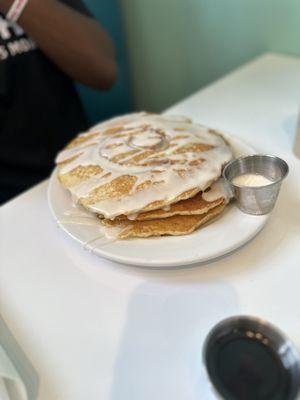 Cinnamon roll pancakes