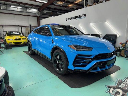 Full wrap on Lamborghini Urus