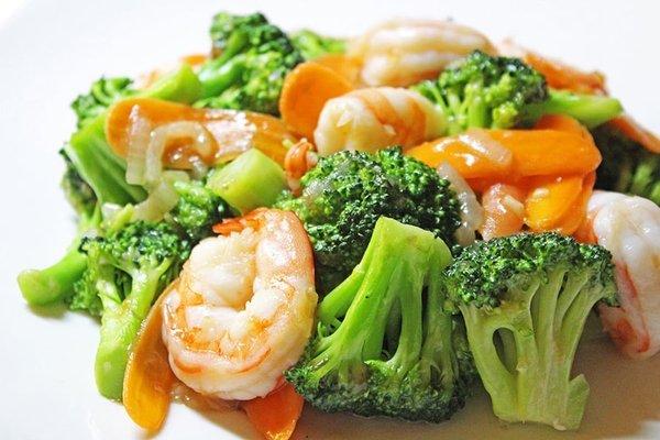 Shrimp w/ broccoli