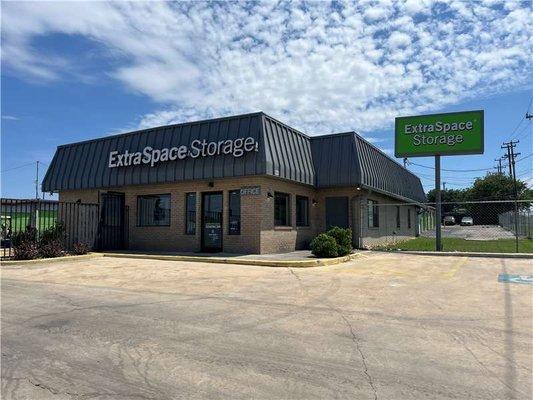 Beauty Image - Extra Space Storage at 9665 Marbach Rd, San Antonio, TX 78245