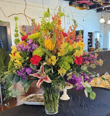 Ordered for a special party, Bloom arrangement exceeded our expectations! It could not have been more fresh, creative or beautiful.