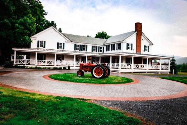 Hill Farm Inn