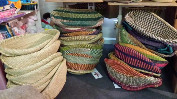 Baskets arrive flat....