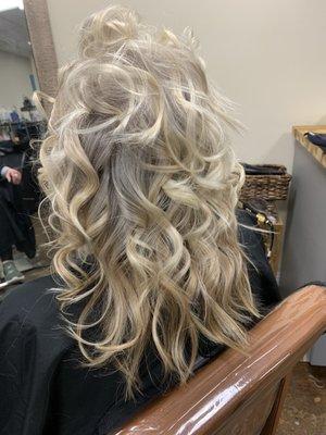 Voluminous Curls and waves