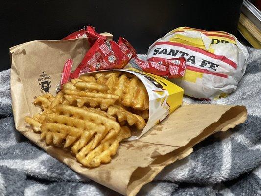 Santa Fe Chicken Sandwich with Crisp Cut fries