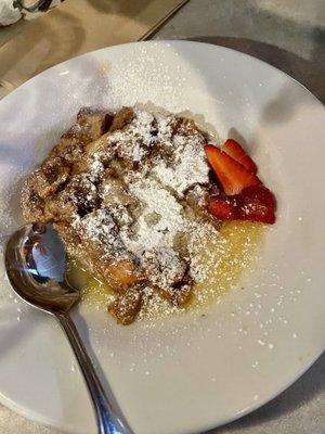 Bread pudding dessert