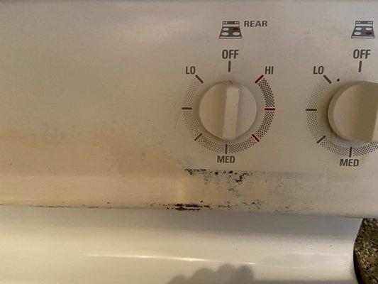 This is the stove I a guess was upgraded. Gross and dirty