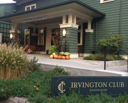 The Irvington Tennis Club