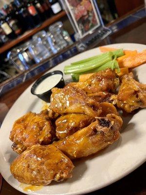 Buffayaki Wings and ranch