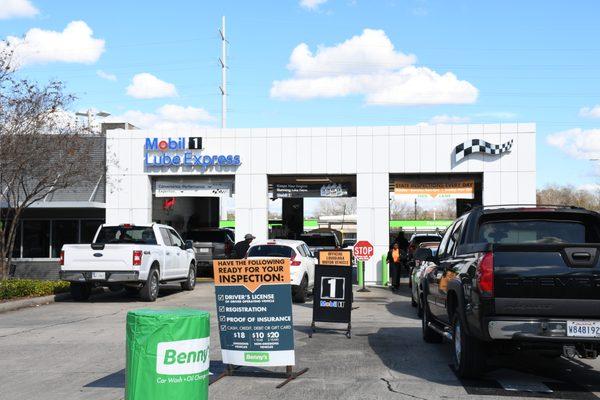 Benny's Car Wash & Oil Change