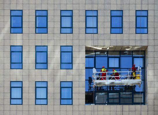 We offer institutional window cleaning services, we are able to clean all of the buildings on your campus; this includes historic buildings.