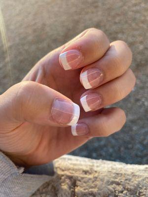 This just shows the streakiness of the nails