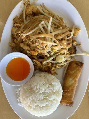 Pad Thai w Chicken Steamed Rice Egg Roll