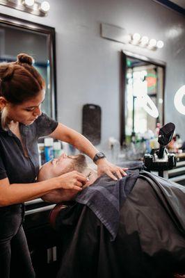 Straight razor shave .