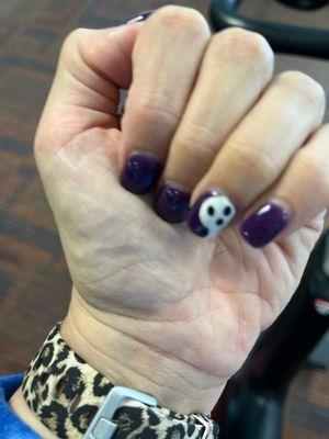 Nail design- a ghost