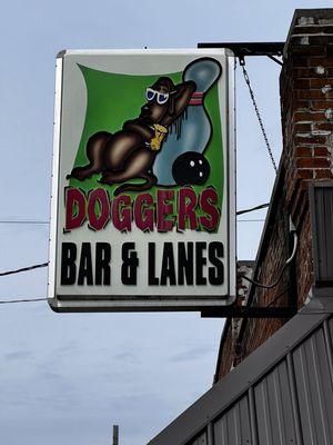 Dogger's Bar & Lanes