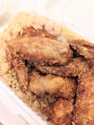 Fried chicken wings with shrimp fried rice