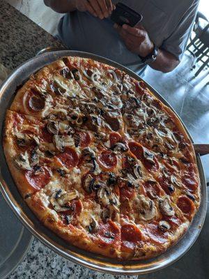 Half Sausage/Mushroom/Onions & Half Pepperoni/Mushroom Pizza