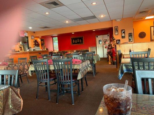 Dining area.  Quiet but it is a Wednesday evening.