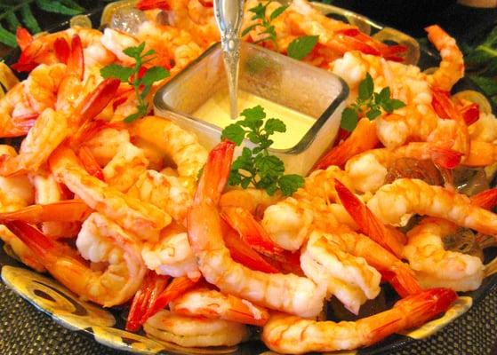 Steamed Carolina shrimp with garlic buttermilk dipping sauce