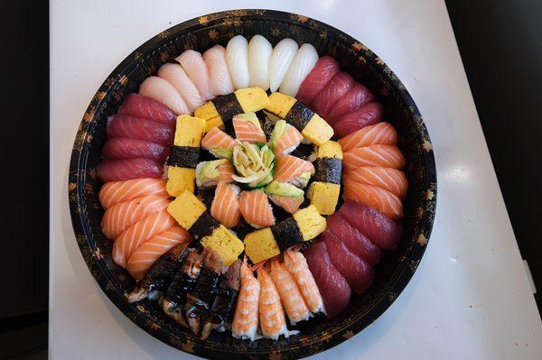 100% sushi platter